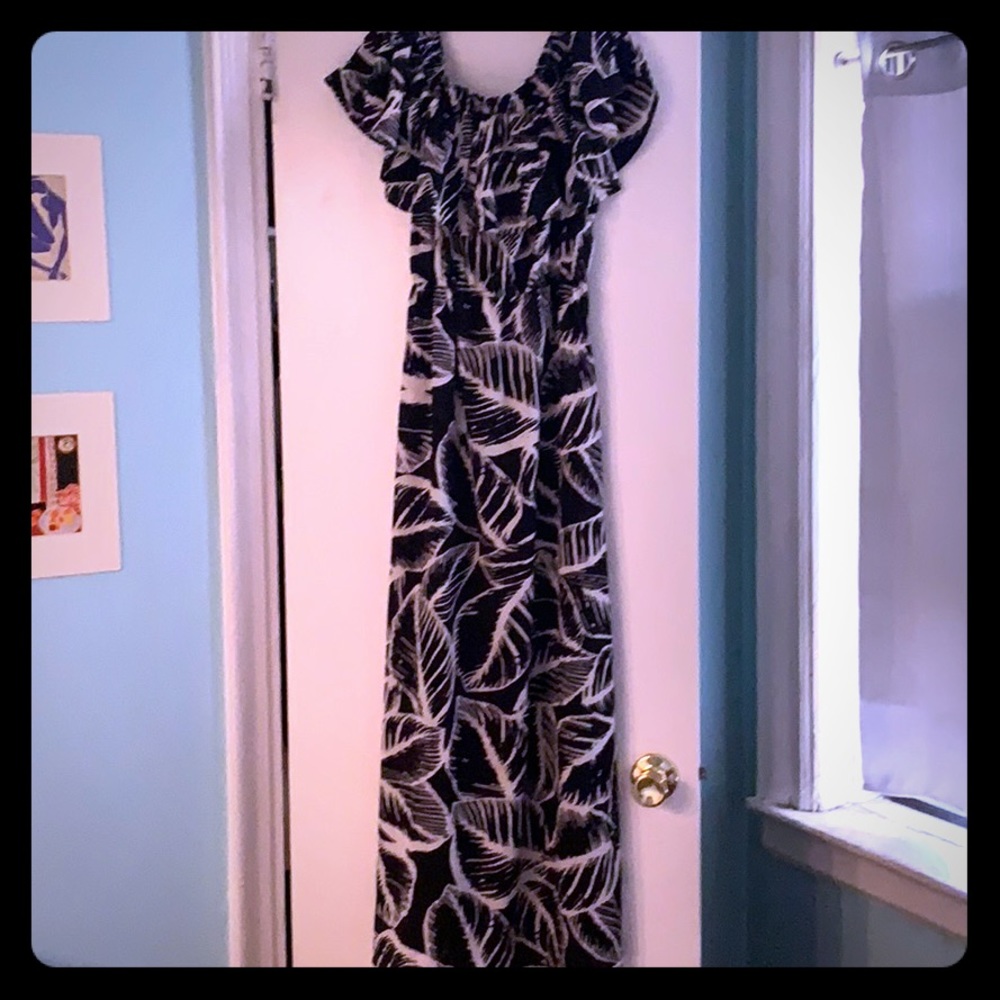 Black and white off the shoulder linen dress